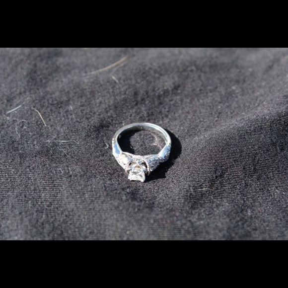 Ring - Picture 3 of 13